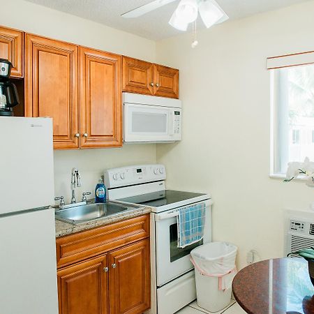 Shore Haven Resort Inn Lauderdale-by-the-Sea Eksteriør billede